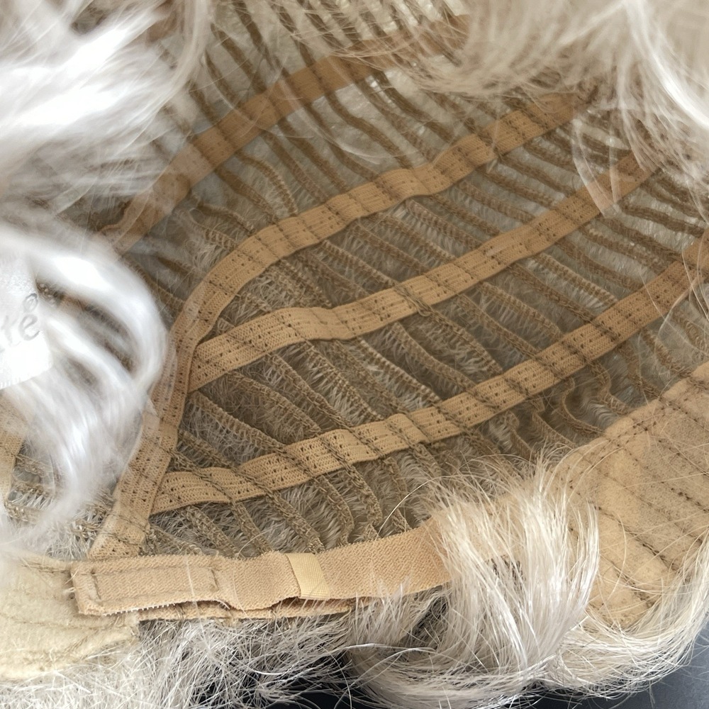 Gabor Flexlite Short‎ Layered Platinum Blonde Wig Monofilament Cap Wig - Picture 11 of 12